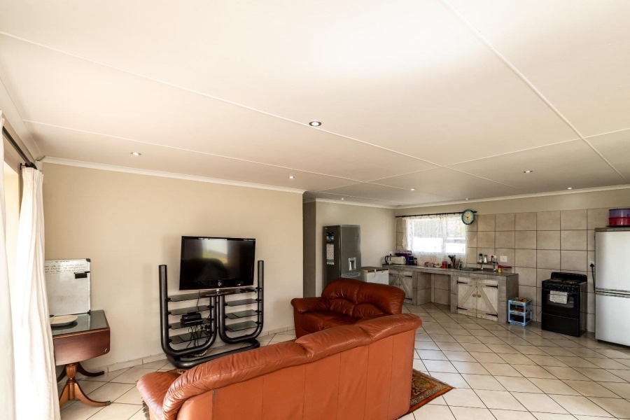 To Let 3 Bedroom Property for Rent in Kidds Beach Eastern Cape